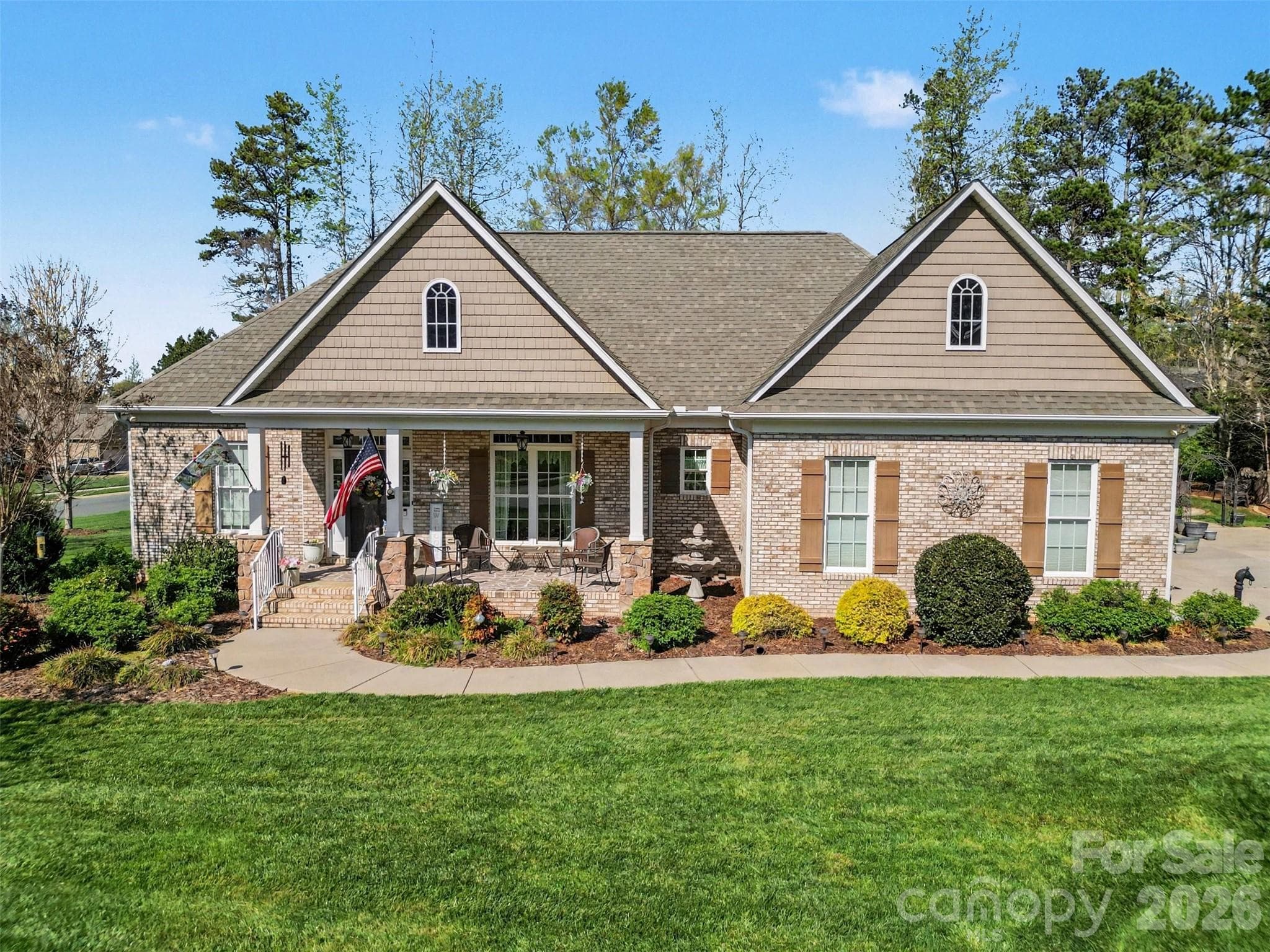 Single Family Residence at 5123 Beckenham Lane, Concord, photo 3 of 60