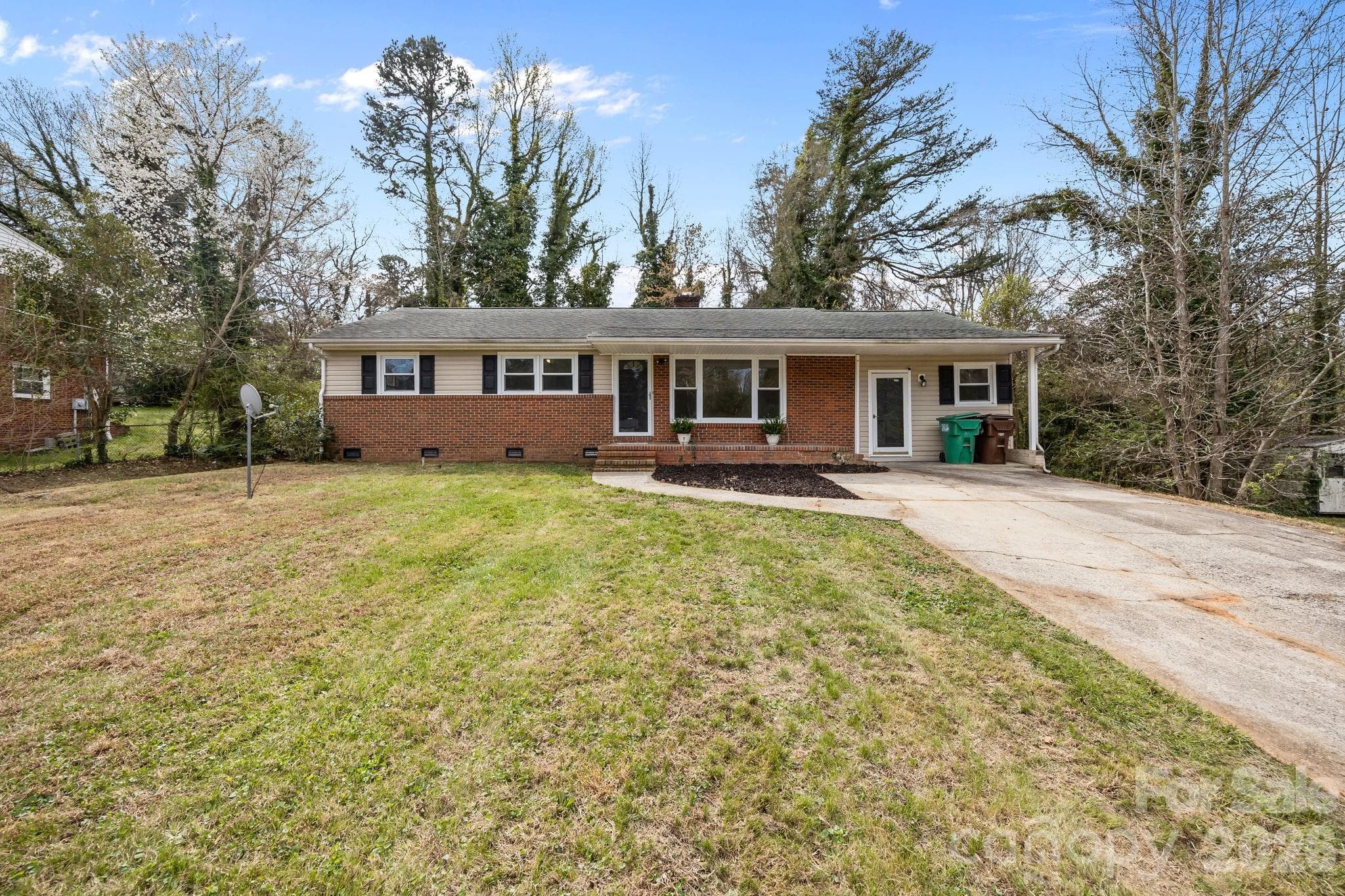 Single Family Residence at 1108 Dartmouth Avenue, High Point, photo 26 of 32