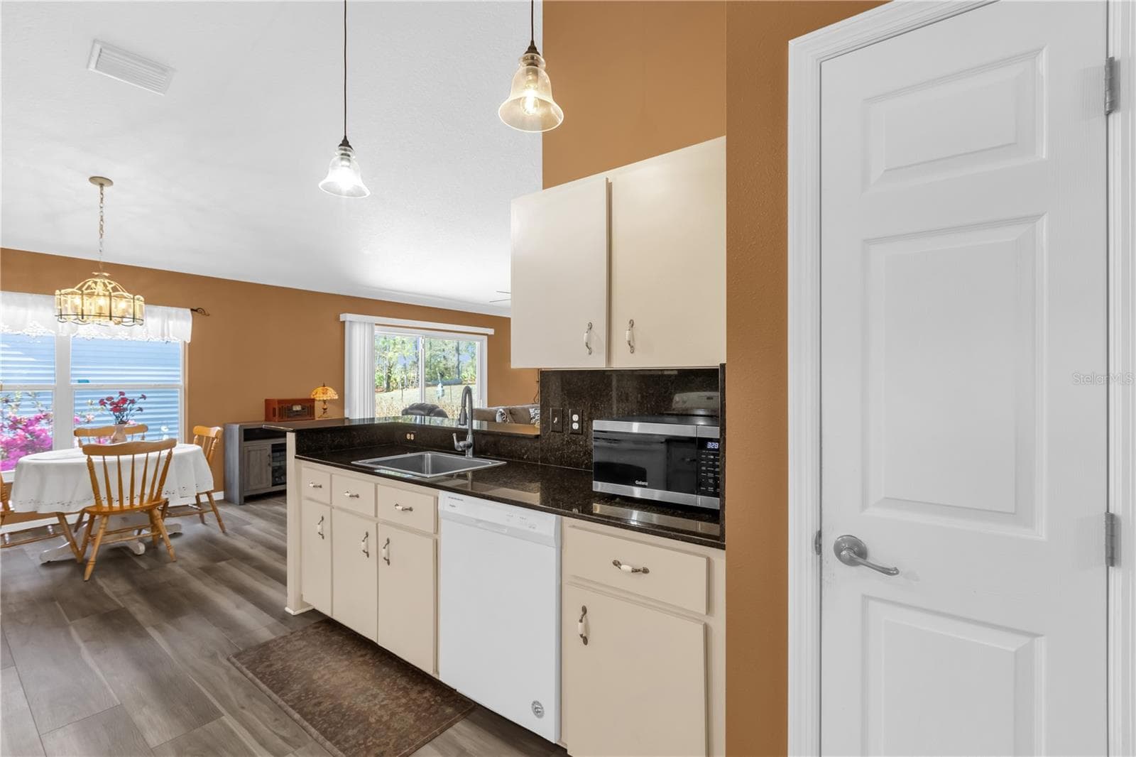 Kitchen - 8506 SW 136TH LOOP, OCALA