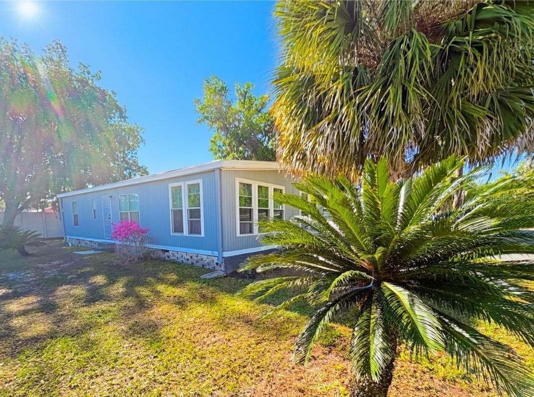 Manufactured Home at 108 N TIMBER TRL, WILDWOOD, photo 8 of 24