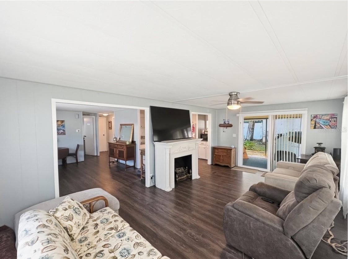 Manufactured Home at 108 N TIMBER TRL, WILDWOOD, photo 10 of 24