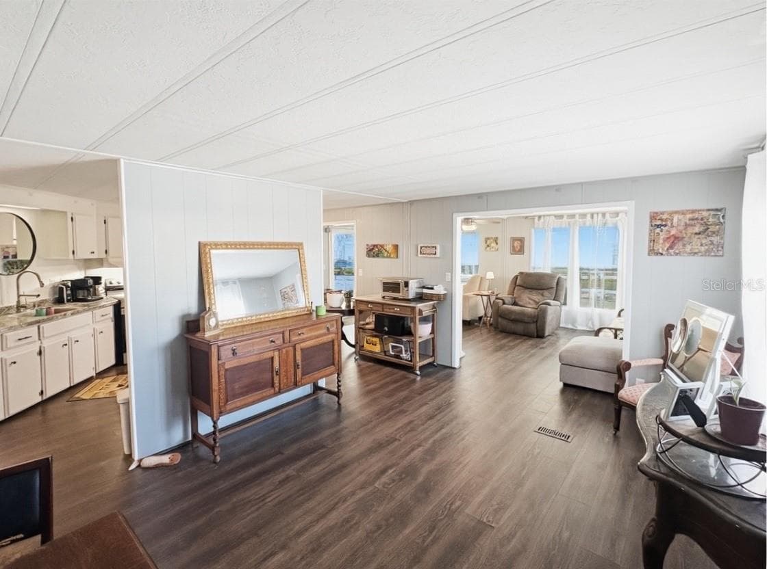 Manufactured Home at 108 N TIMBER TRL, WILDWOOD, photo 14 of 24