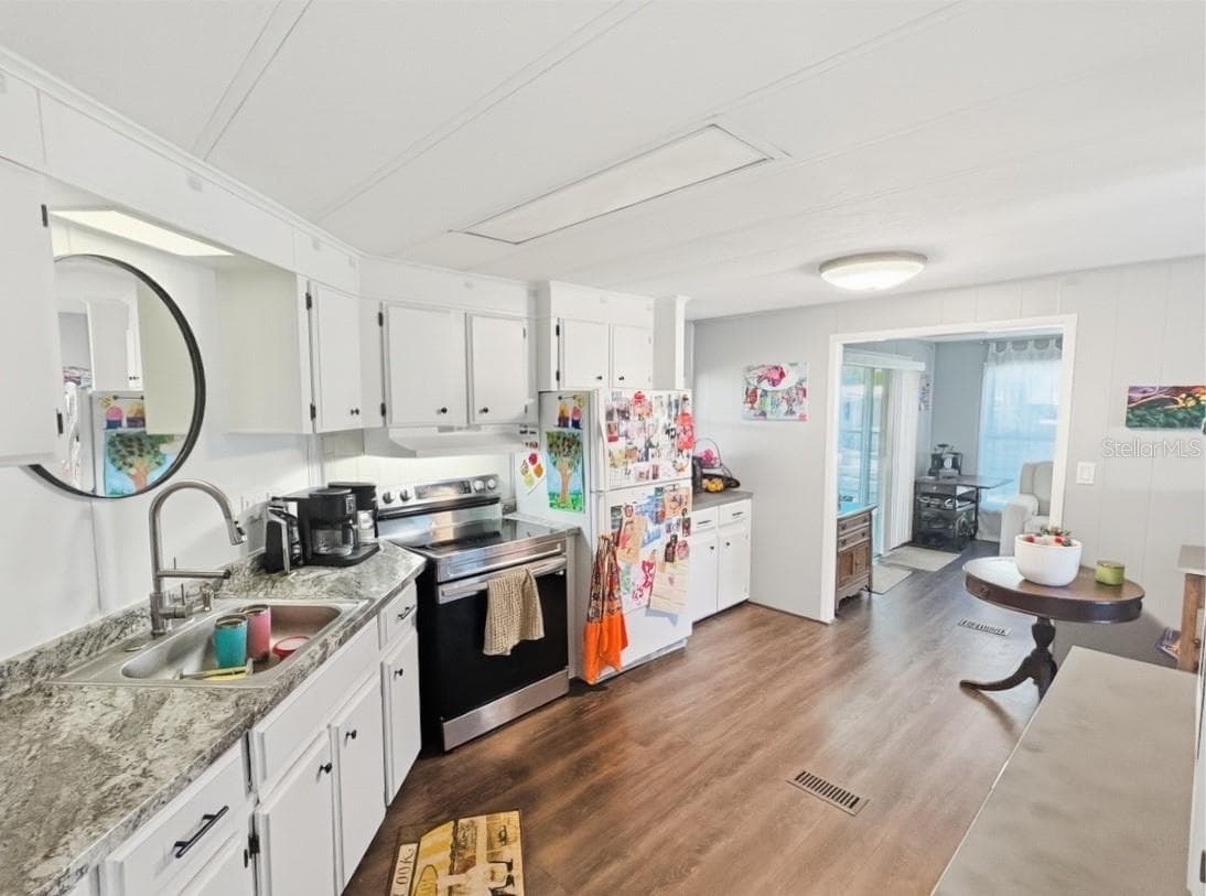 Manufactured Home at 108 N TIMBER TRL, WILDWOOD, photo 15 of 24