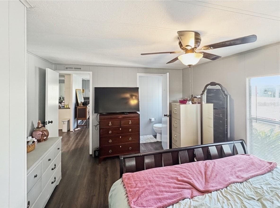 Manufactured Home at 108 N TIMBER TRL, WILDWOOD, photo 19 of 24