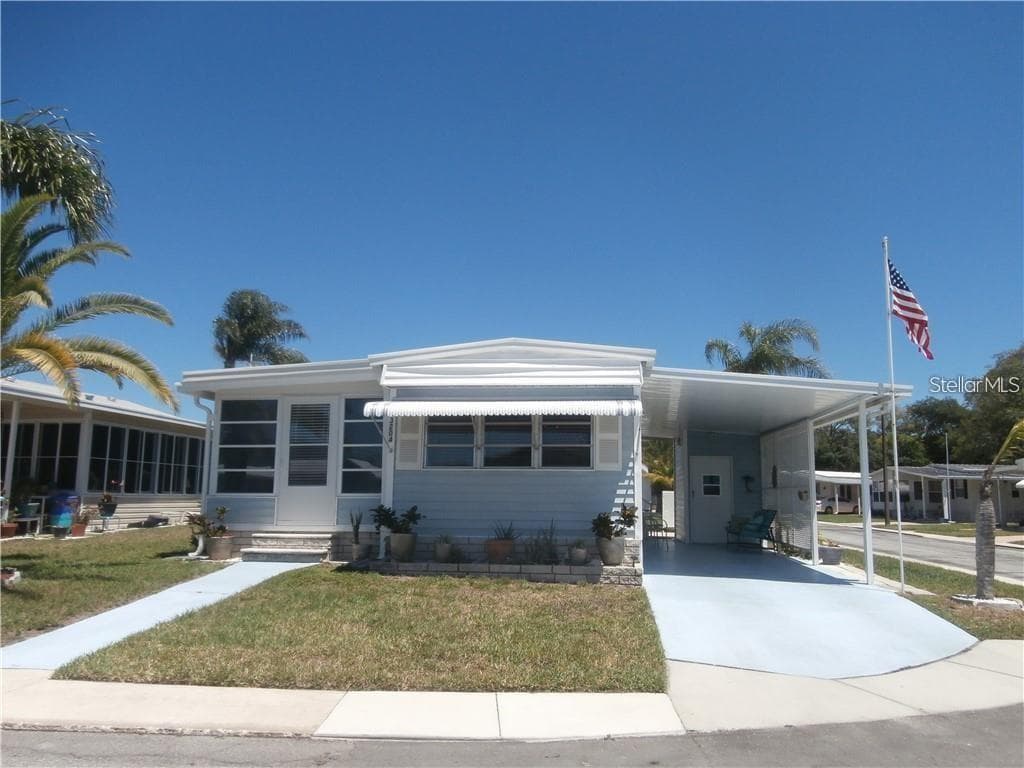 Mobile Home at 3204 CHANNING DR, HOLIDAY, photo 2 of 18
