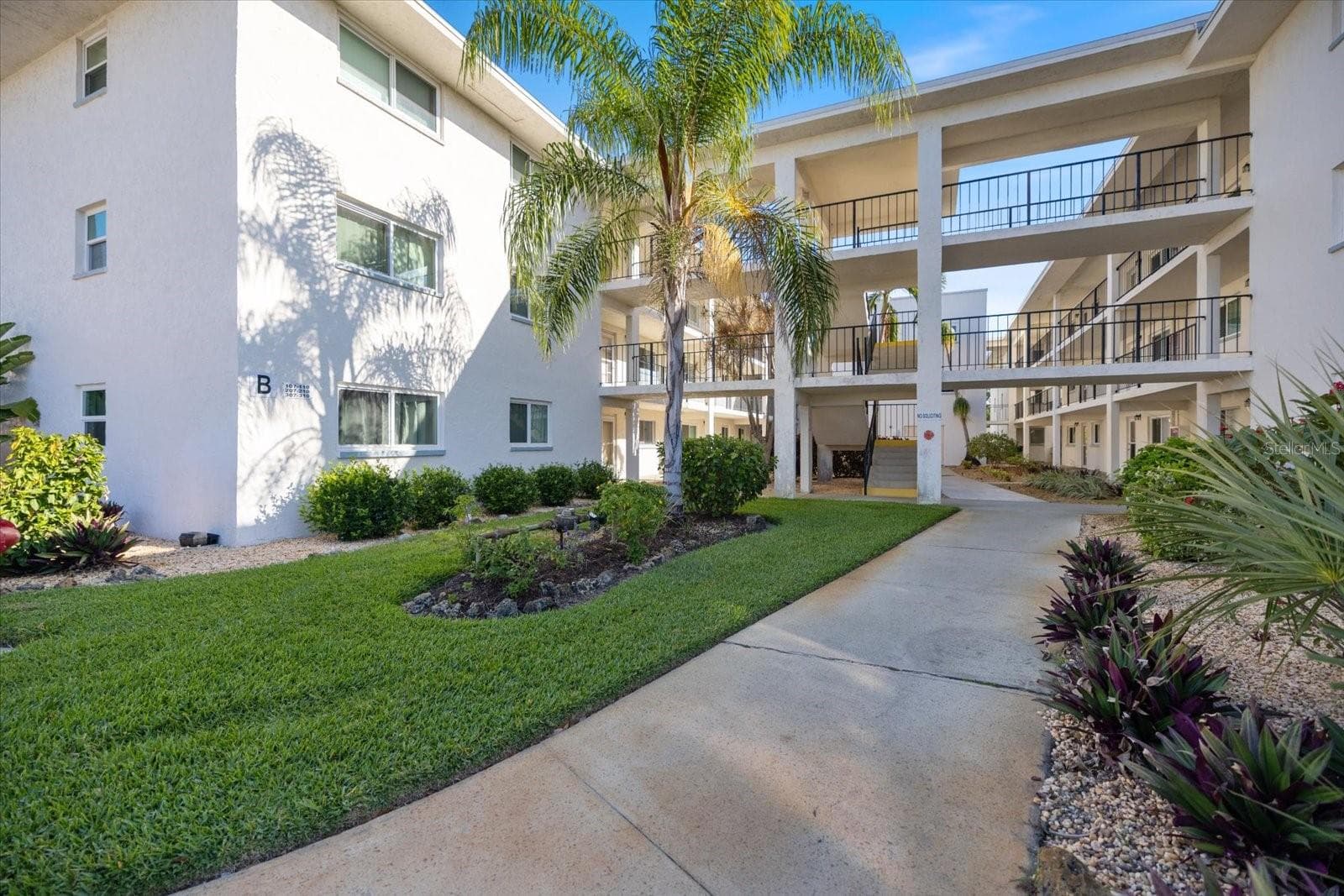 708 TAMIAMI TRL S #209