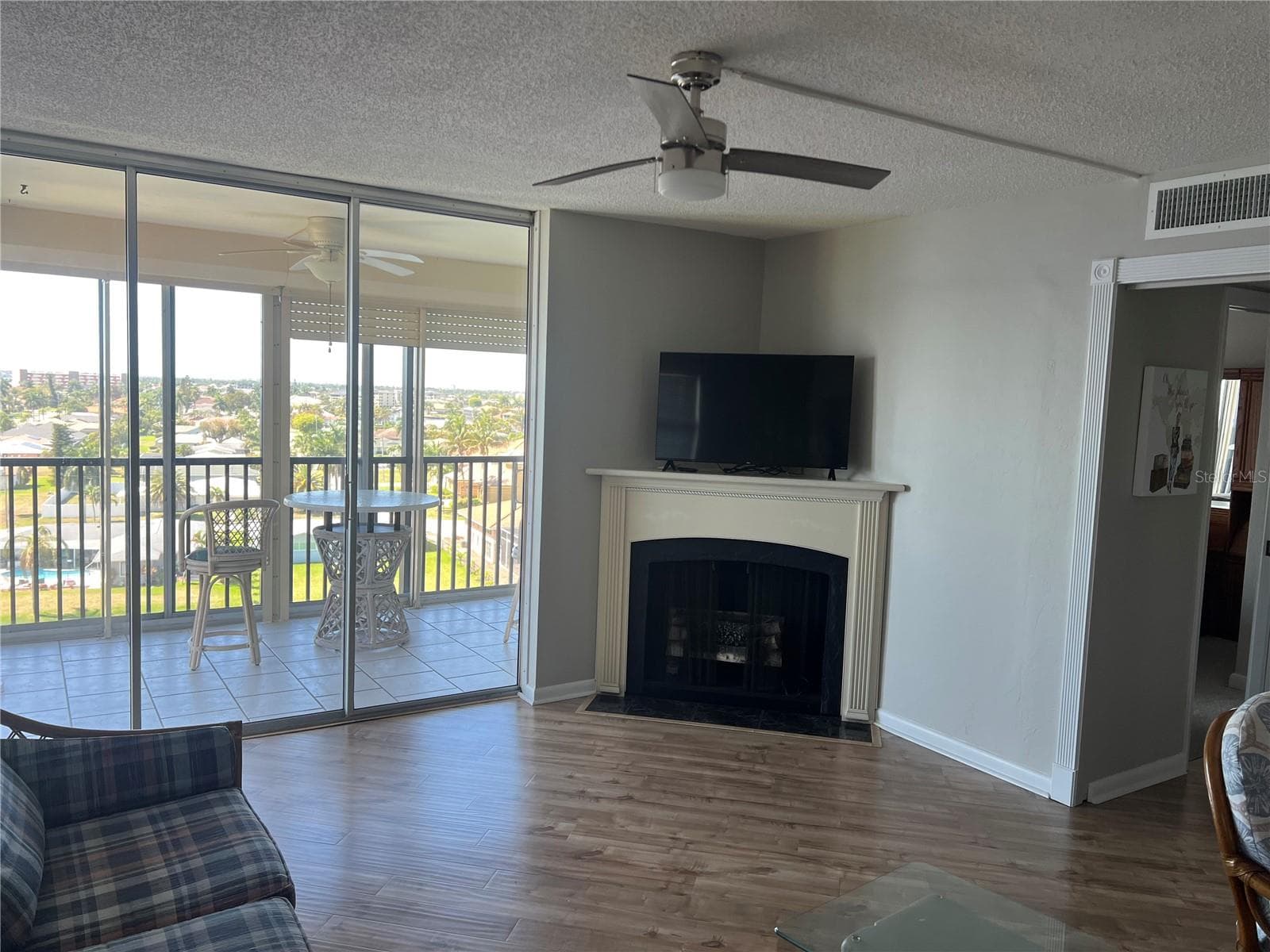 Condominium at 4260 SE 20TH PL #801, CAPE CORAL, photo 7 of 31