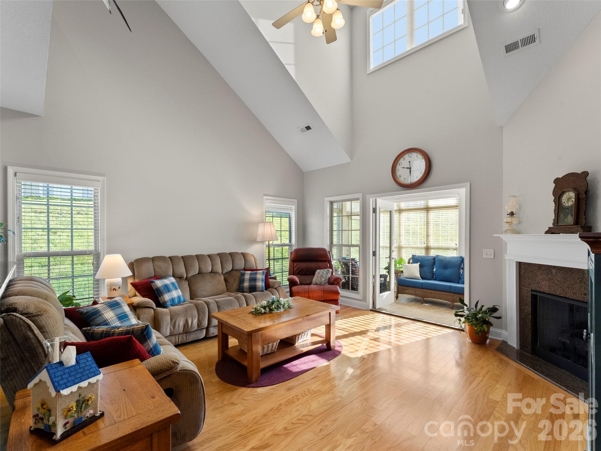 Spacious living room - Fletcher