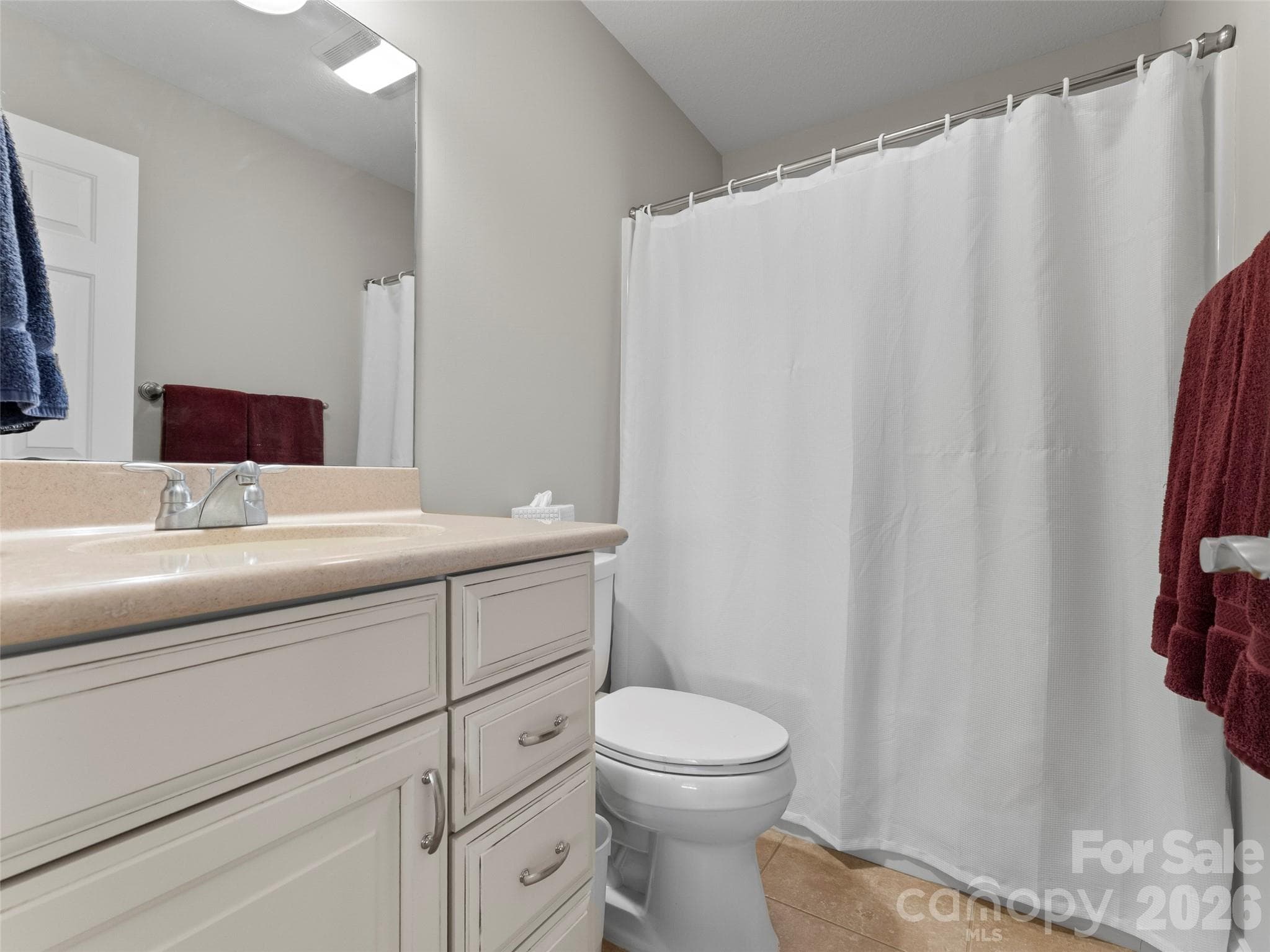 Upstairs bathroom - Fletcher