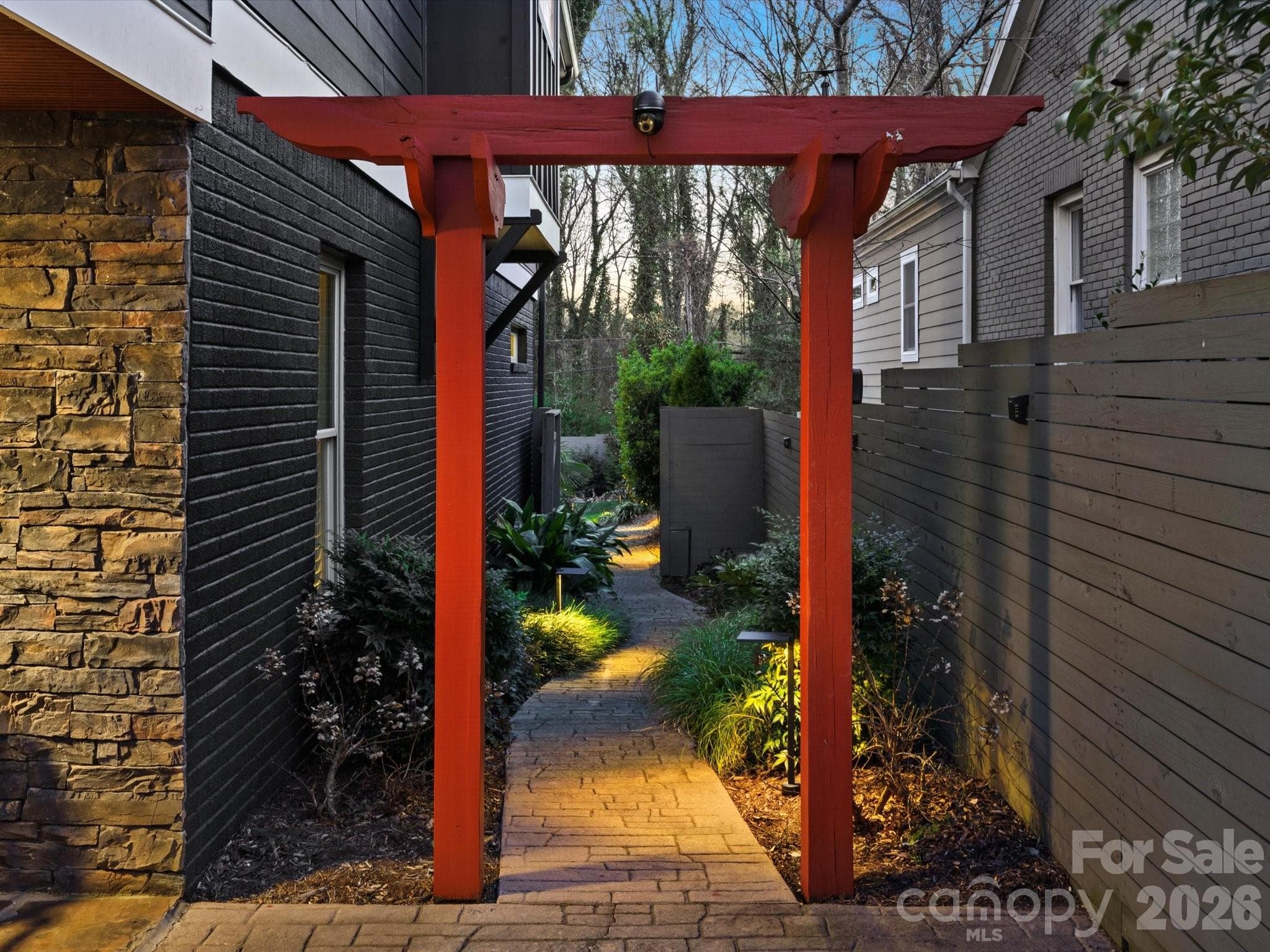Single Family Residence at 3220 Commonwealth Avenue, Charlotte, photo 29 of 45