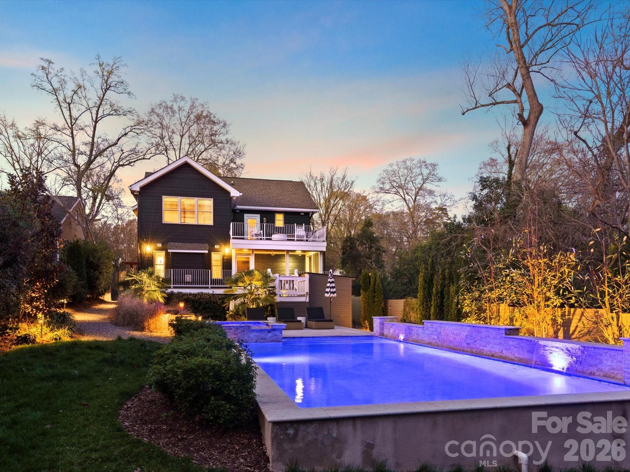 Single Family Residence at 3220 Commonwealth Avenue, Charlotte, photo 38 of 45