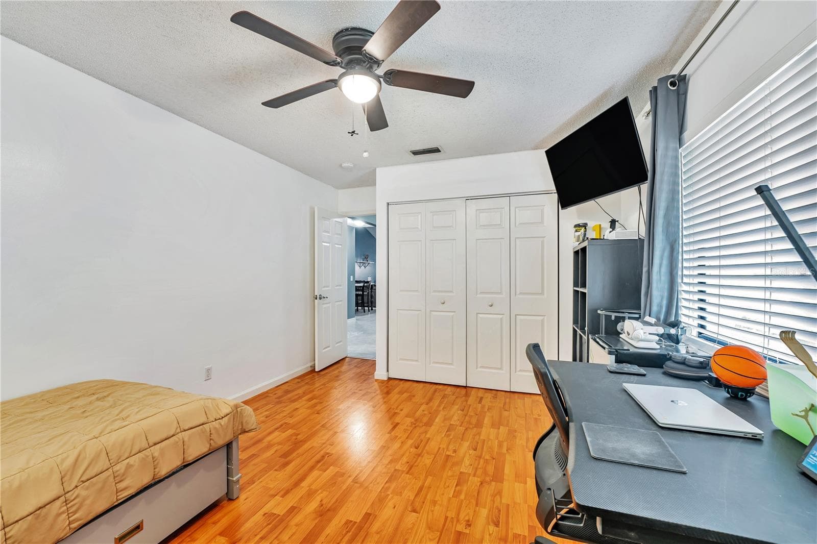 Townhouse at 701 SAINT MICHAEL LN, ALTAMONTE SPRINGS, photo 9 of 19
