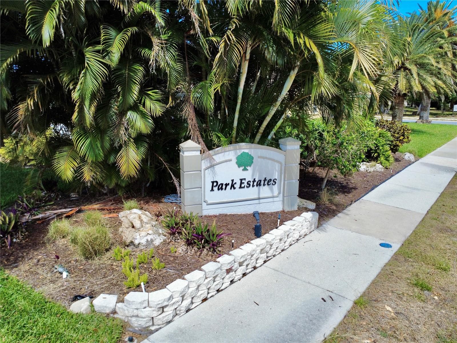 Land at 565 PARK ESTATES SQ, VENICE, photo 8 of 24