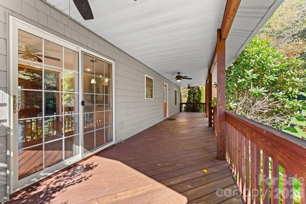 Single Family Residence at Sylva, photo 8 of 44