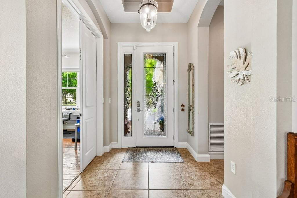 Single Family Residence at 112 SUFFOLK CT, DELAND, photo 2 of 47