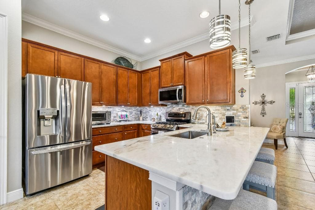 Single Family Residence at 112 SUFFOLK CT, DELAND, photo 11 of 47