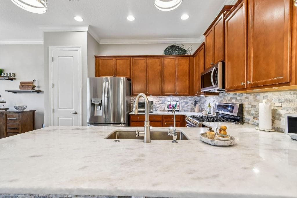 Single Family Residence at 112 SUFFOLK CT, DELAND, photo 15 of 47