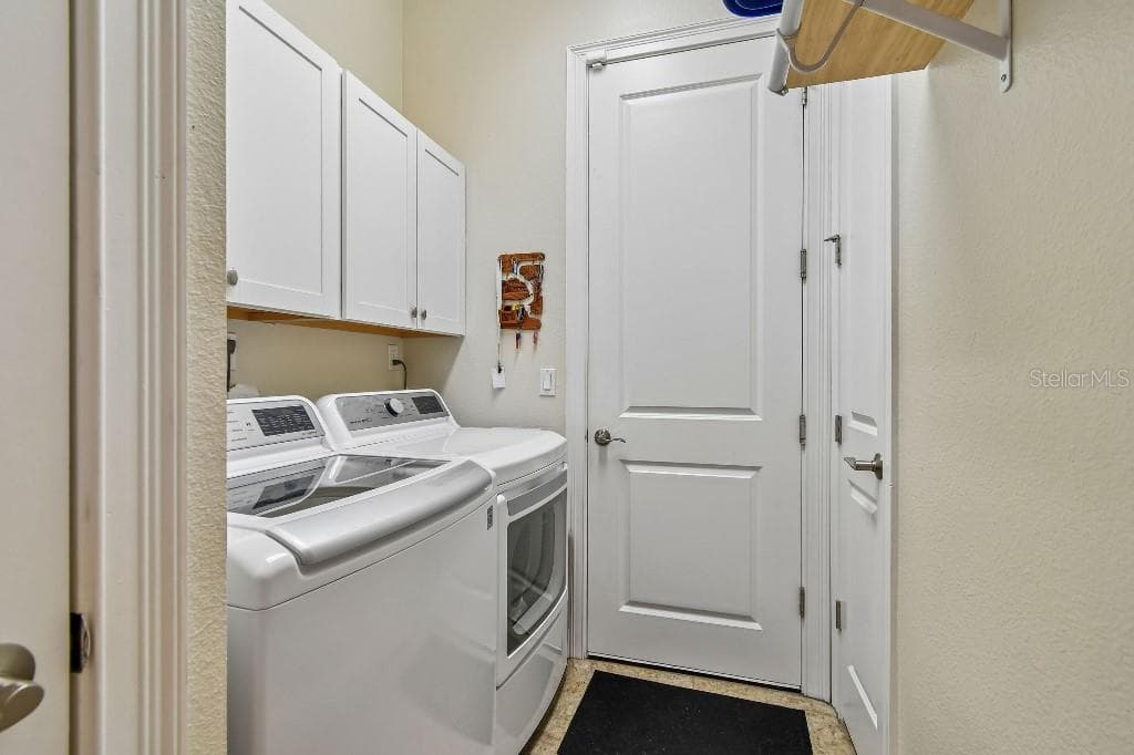 Single Family Residence at 112 SUFFOLK CT, DELAND, photo 29 of 47