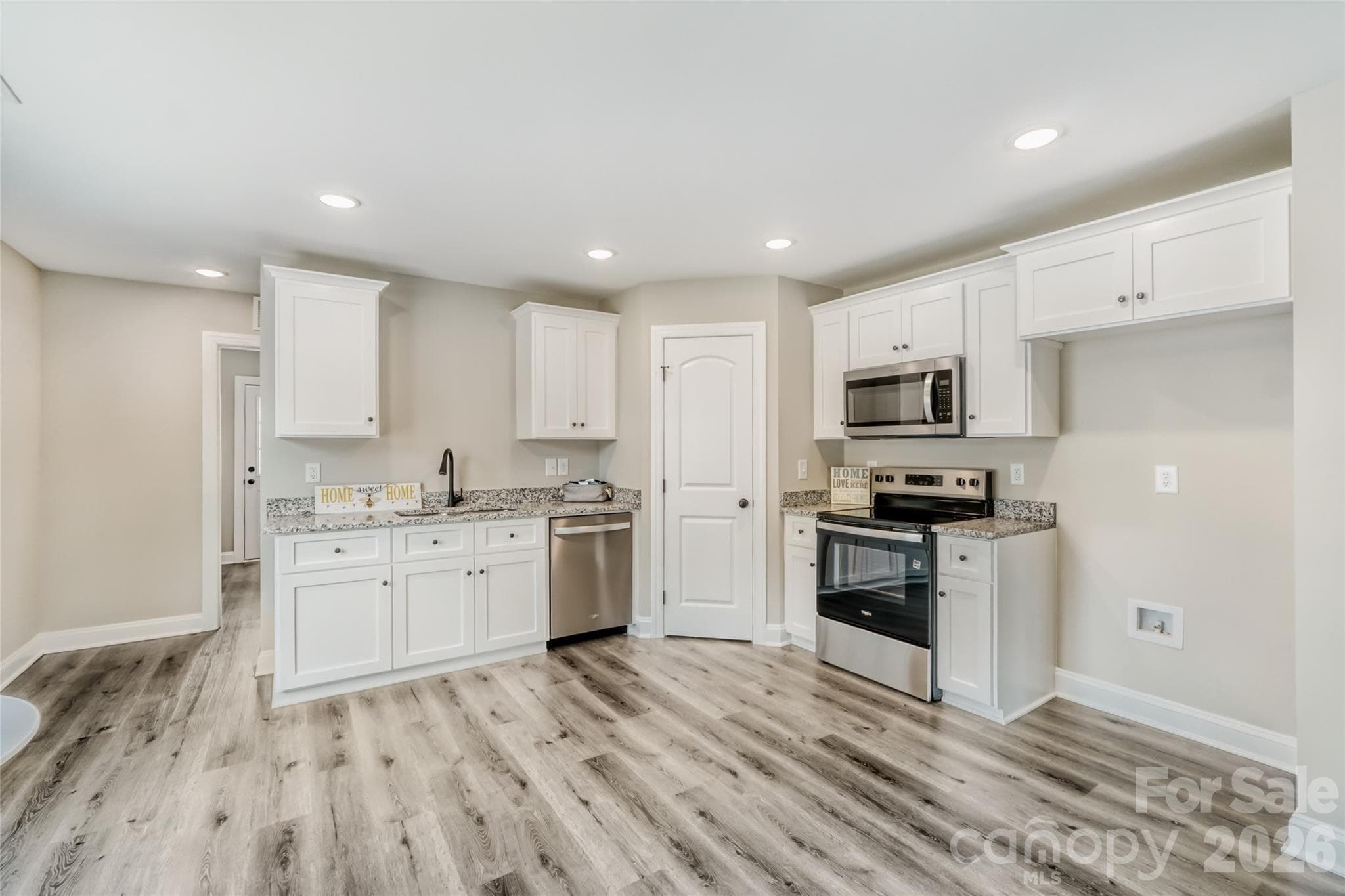 Spacious kitchen - Kannapolis