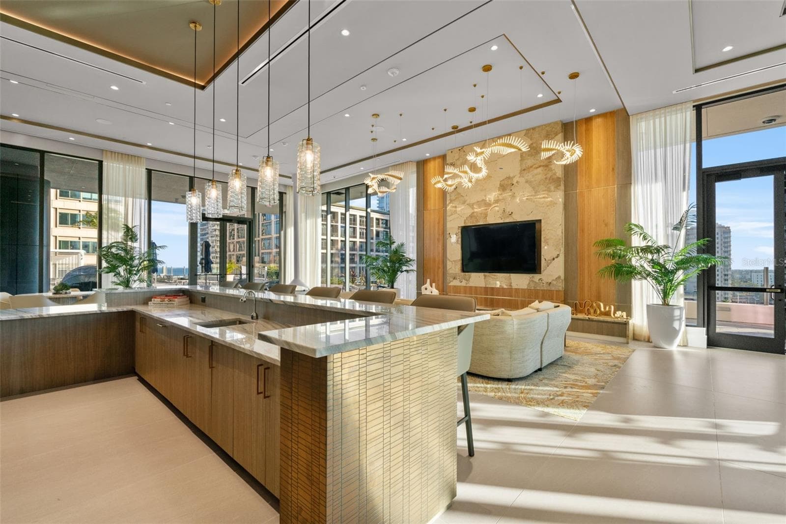 Condominium at 275 1ST AVE #3507, ST PETERSBURG, photo 25 of 37