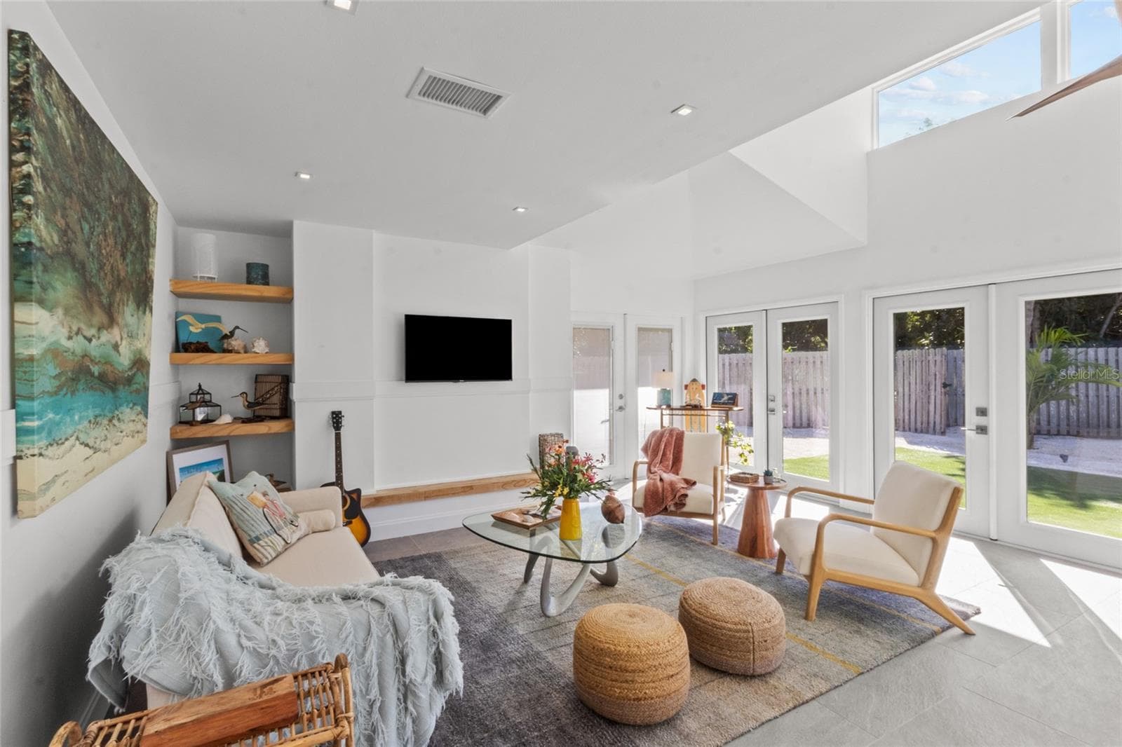 Single Family Residence at 624 SAINT JUDES DR, LONGBOAT KEY, photo 12 of 43