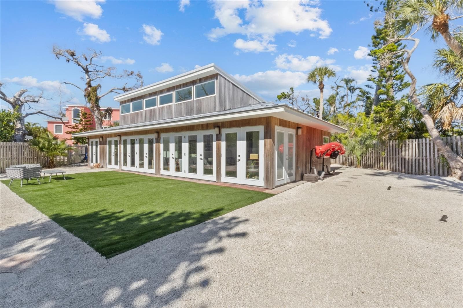 Single Family Residence at 624 SAINT JUDES DR, LONGBOAT KEY, photo 32 of 43