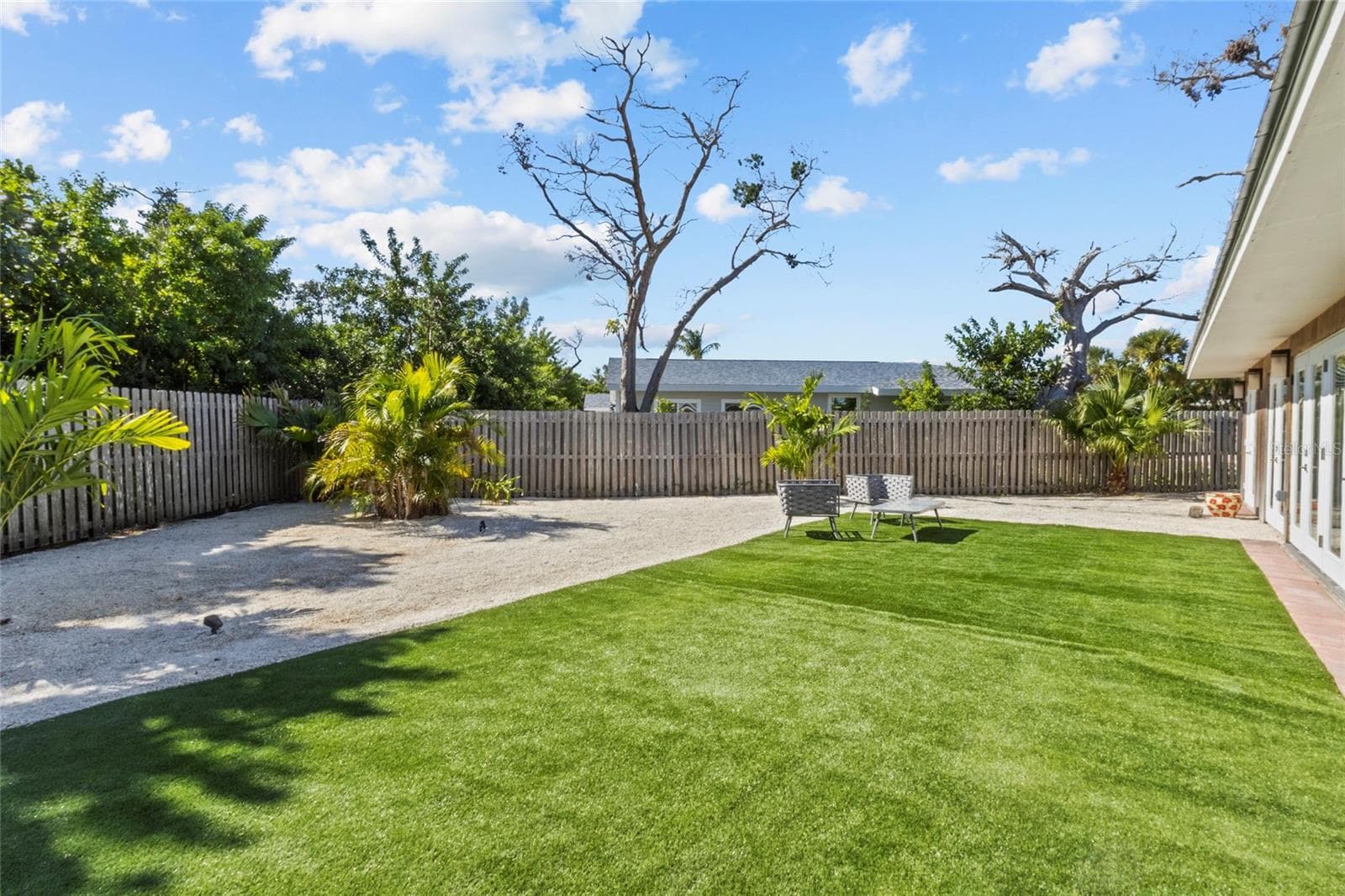 Single Family Residence at 624 SAINT JUDES DR, LONGBOAT KEY, photo 34 of 43