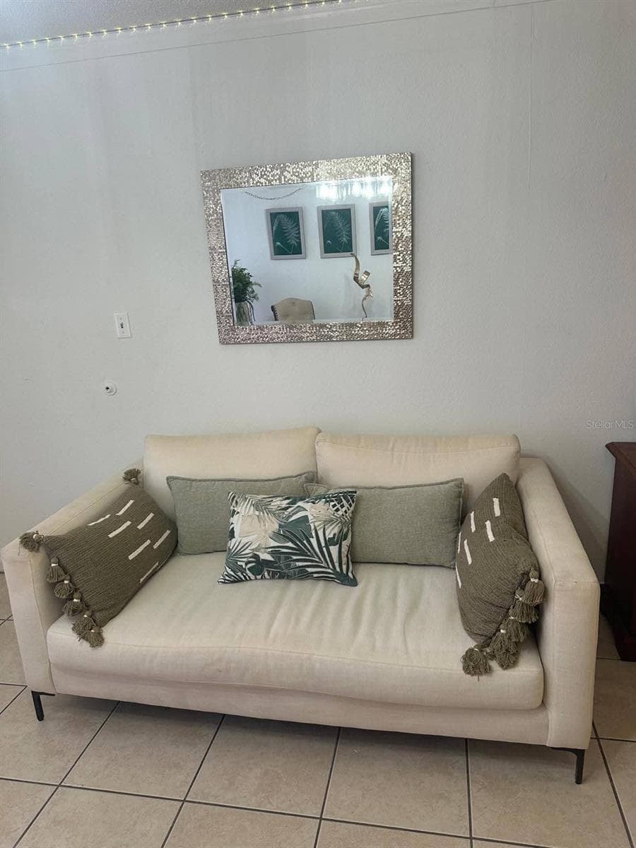 Condo - Hotel at 43420 HIGHWAY 27 #445, DAVENPORT, photo 2 of 19