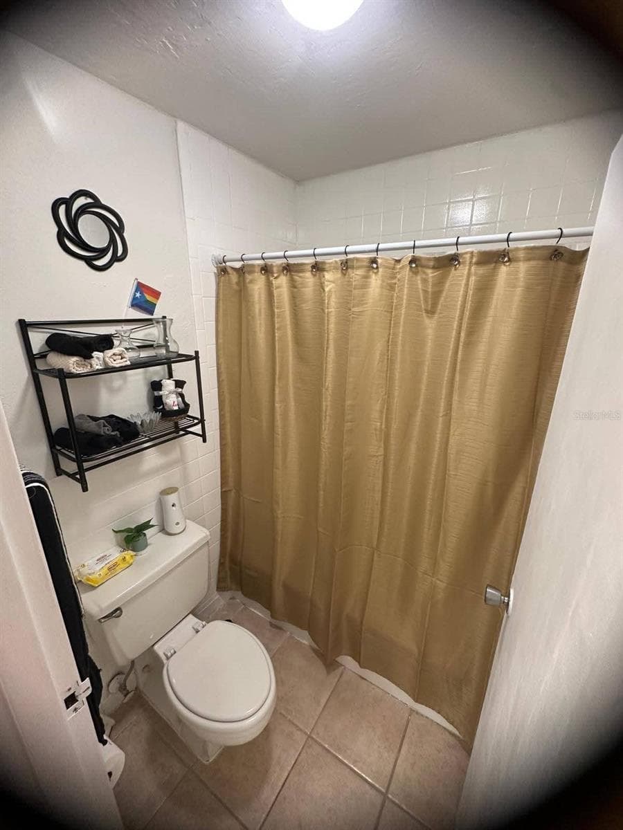 Condo - Hotel at 43420 HIGHWAY 27 #445, DAVENPORT, photo 16 of 19
