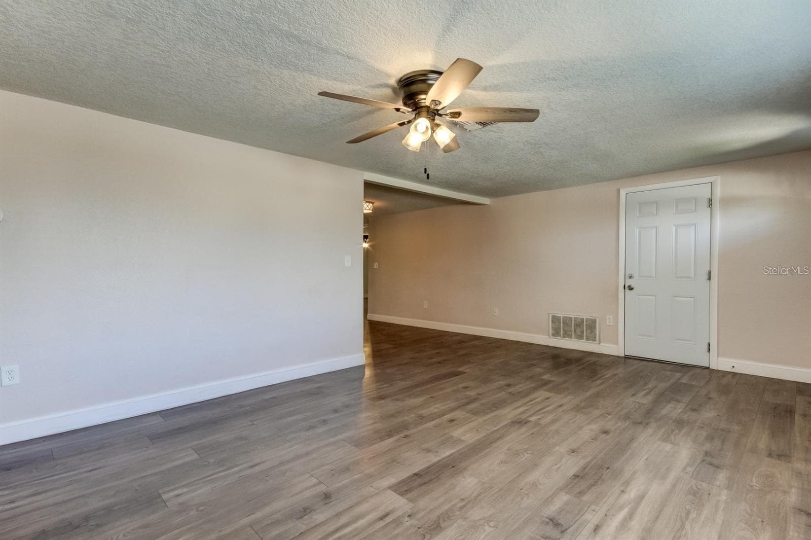 Single Family Residence at 7144 FAIRFAX DR, PORT RICHEY, photo 6 of 54