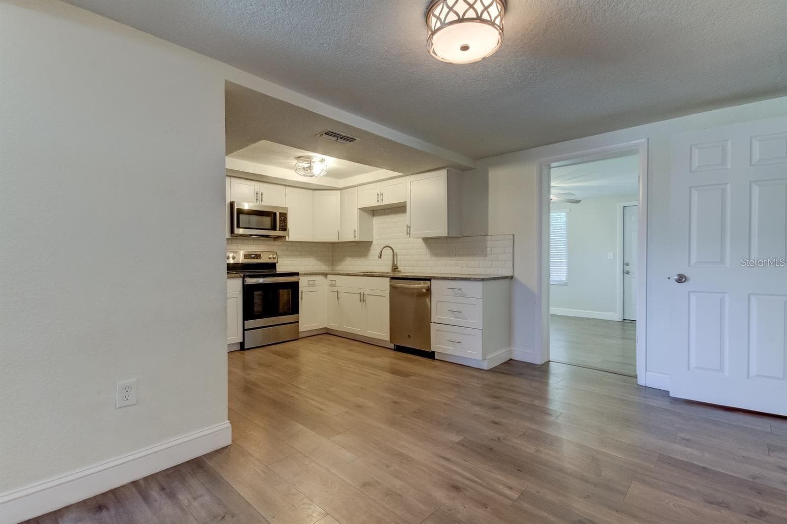 Single Family Residence at 7144 FAIRFAX DR, PORT RICHEY, photo 8 of 54