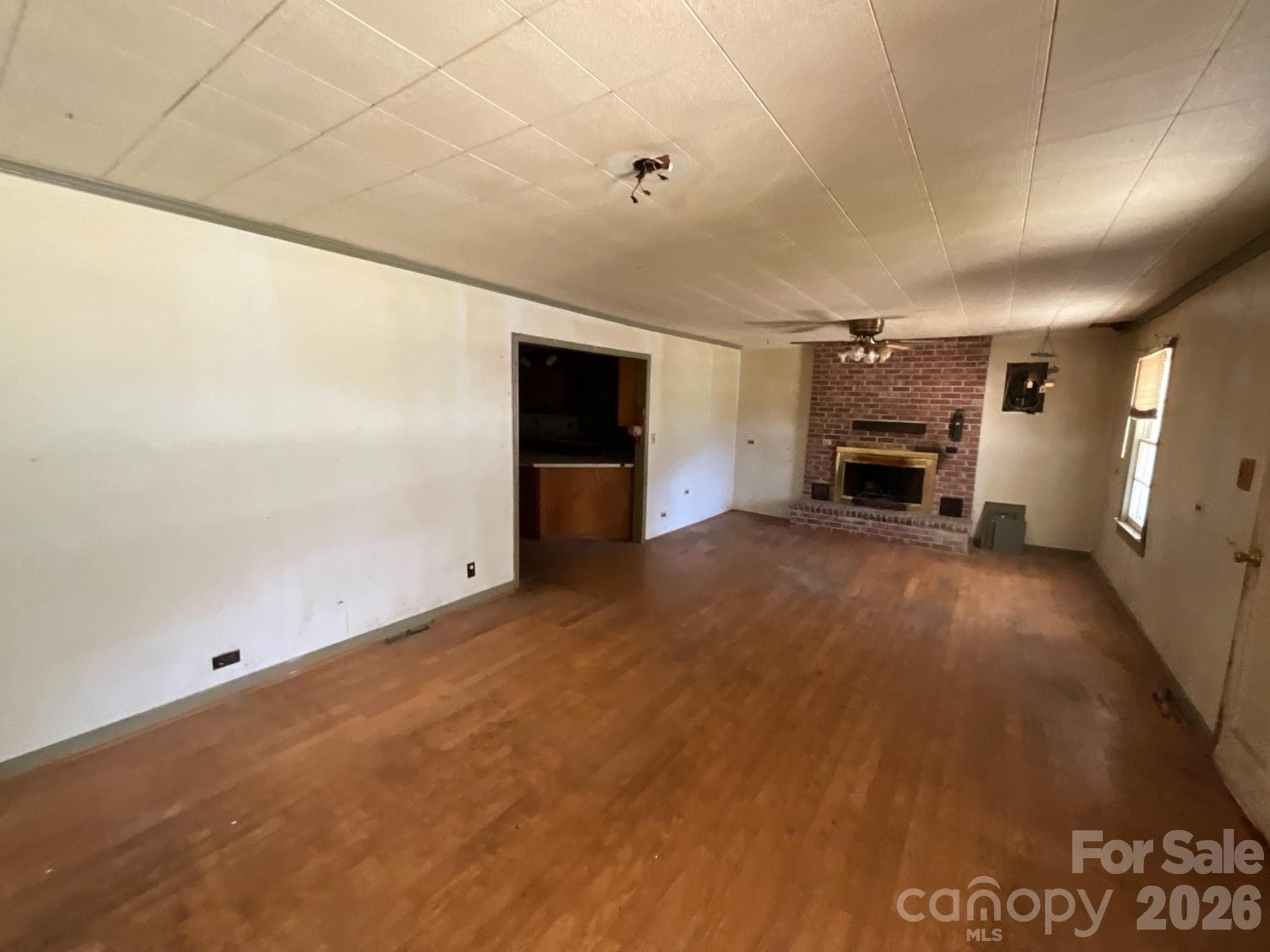 Single Family Residence at Winnsboro, photo 4 of 15