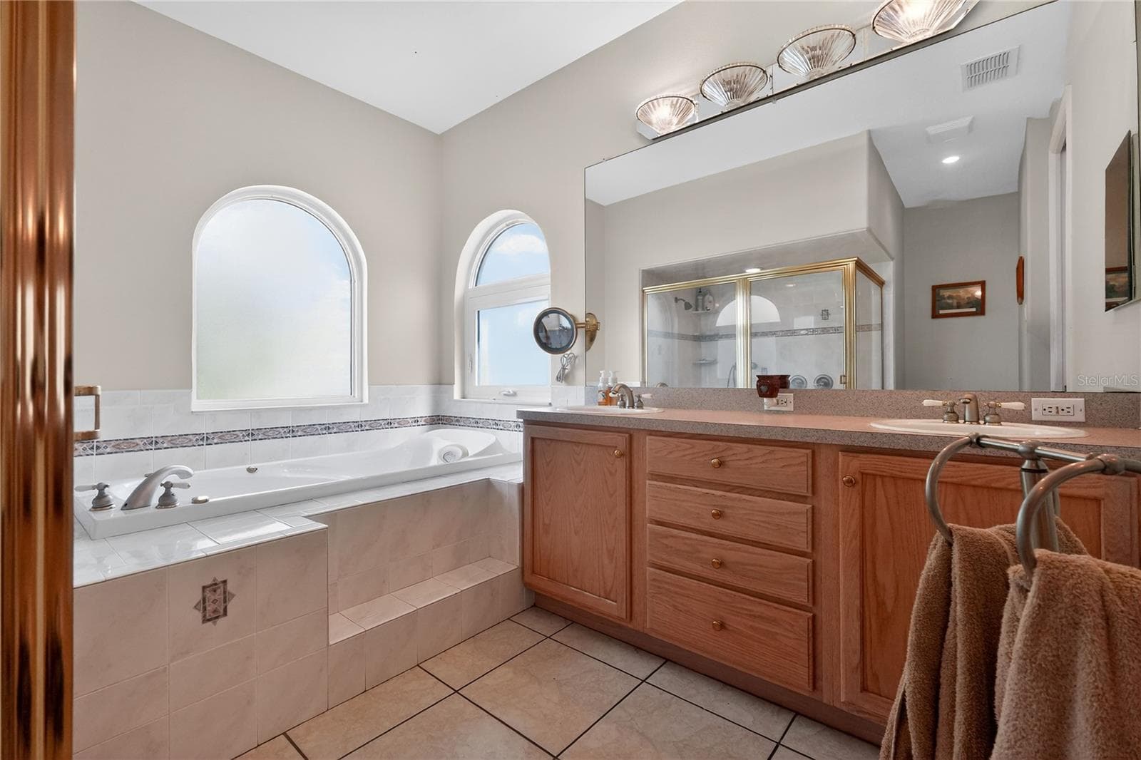 Single Family Residence at 14024 WARM SPRINGS CT, HUDSON, photo 21 of 42