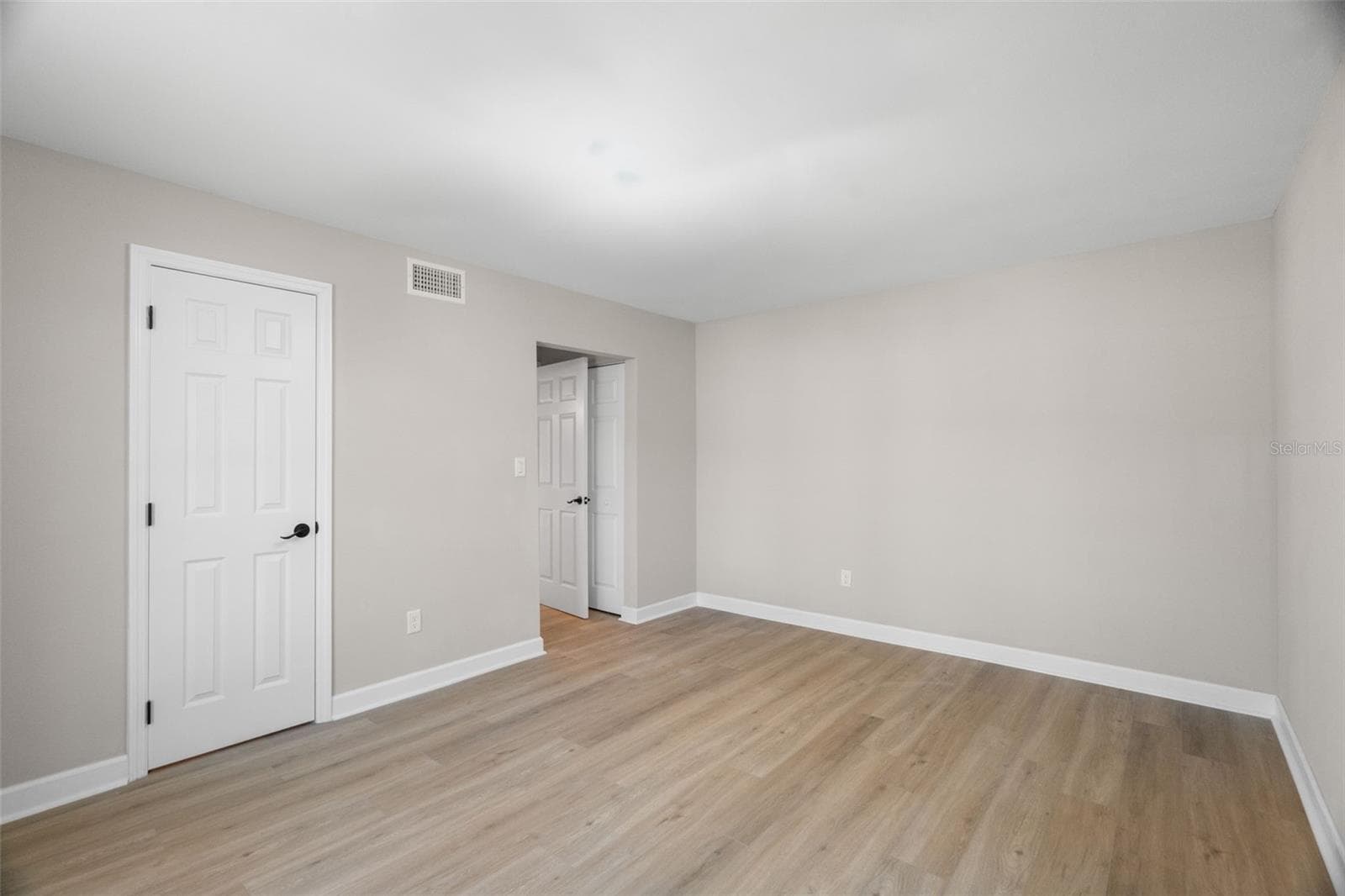 Condominium at 505 PLAZA SEVILLE CT #11, TREASURE ISLAND, photo 17 of 31