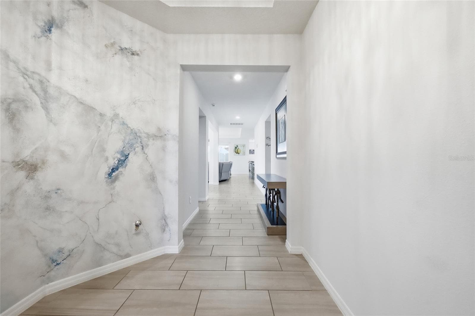 Entryway - 468 HALTER DR, APOPKA