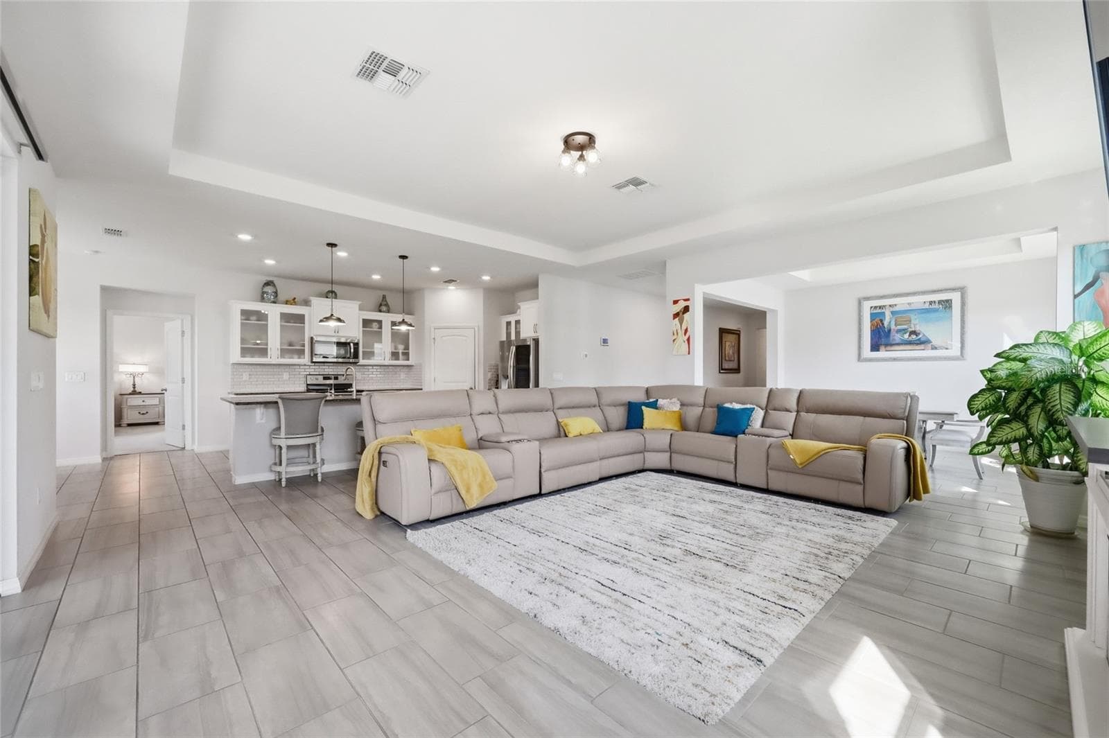 Living Room - 468 HALTER DR, APOPKA