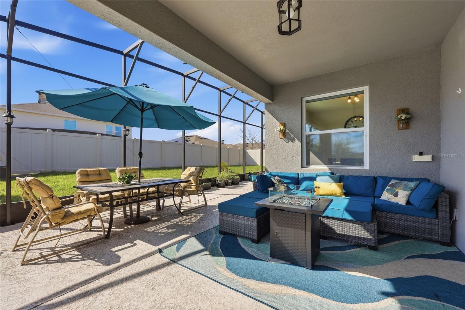 Screen Enclosed Patio - 468 HALTER DR, APOPKA