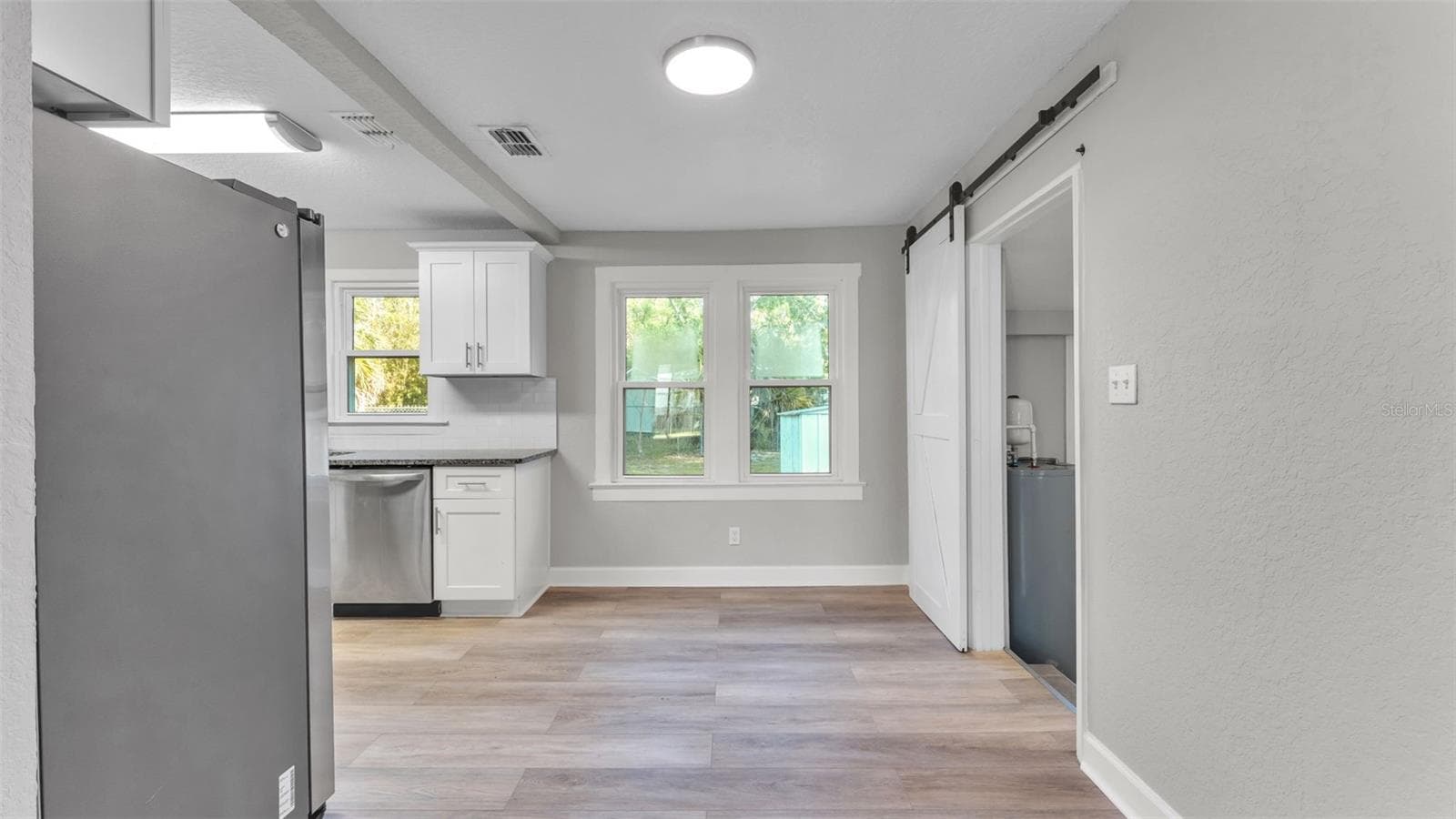 Single Family Residence at 1317 W BELMAR ST, LAKELAND, photo 6 of 33