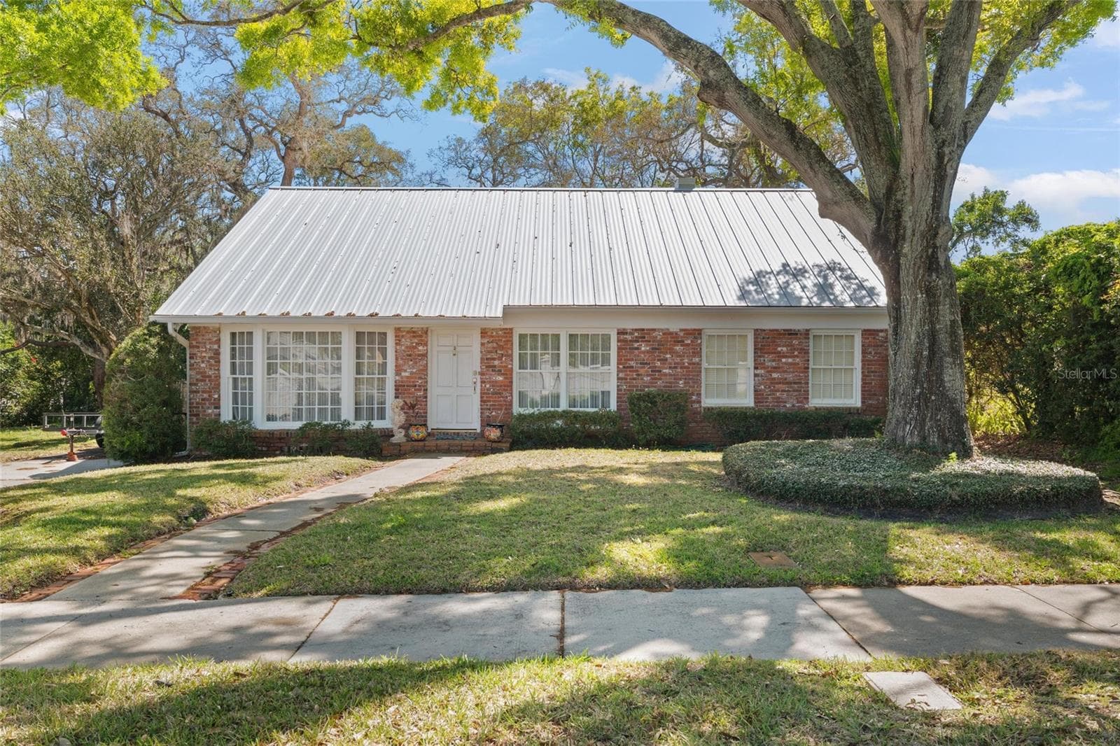 Single Family Residence at 502 HILLCREST AVE, TARPON SPRINGS, photo 27 of 34