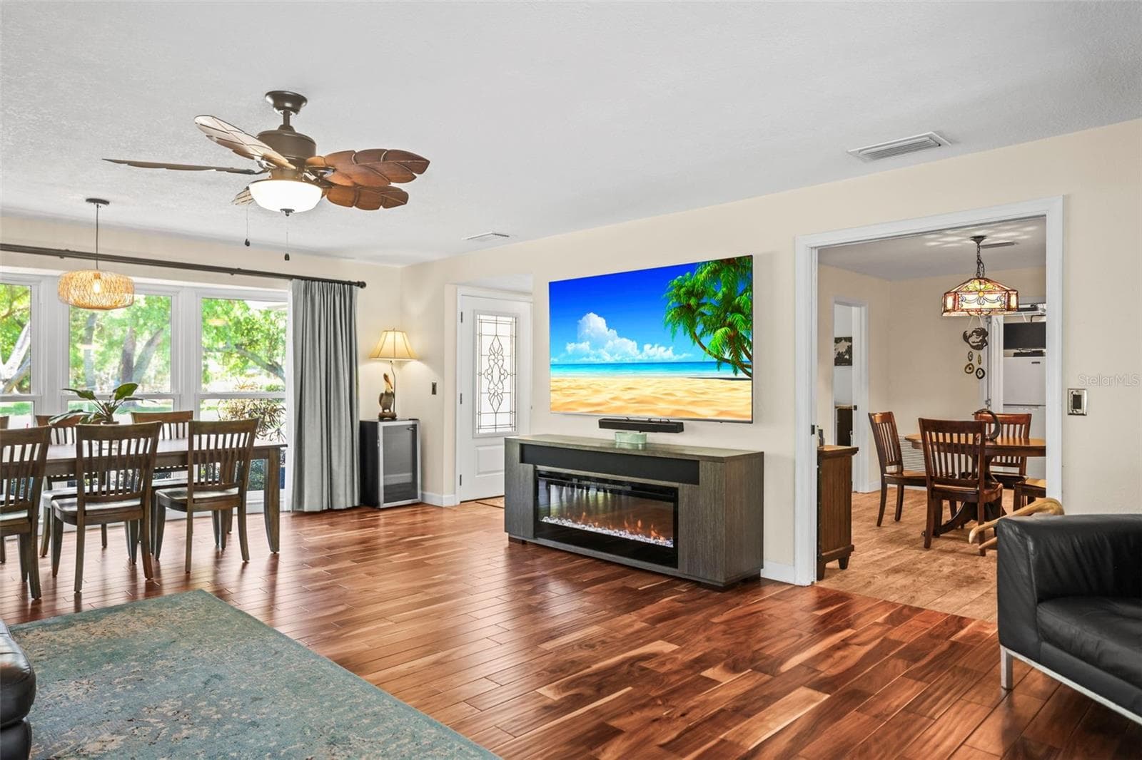 Single Family Residence at 1600 PARK ST N, ST PETERSBURG, photo 10 of 82