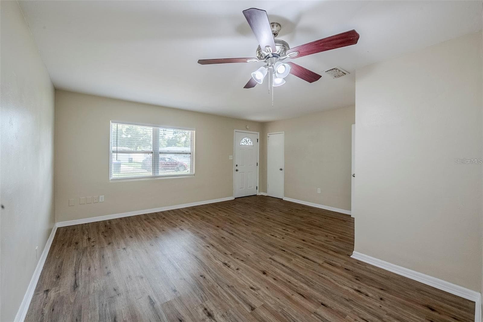 Single Family Residence at 5214 MONTAGUE PLACE, ORLANDO, photo 5 of 21
