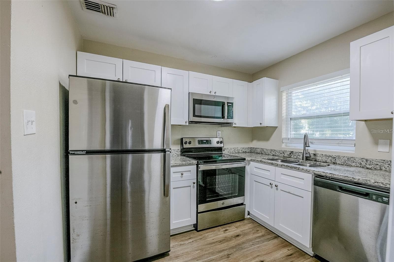 Single Family Residence at 5214 MONTAGUE PLACE, ORLANDO, photo 7 of 21