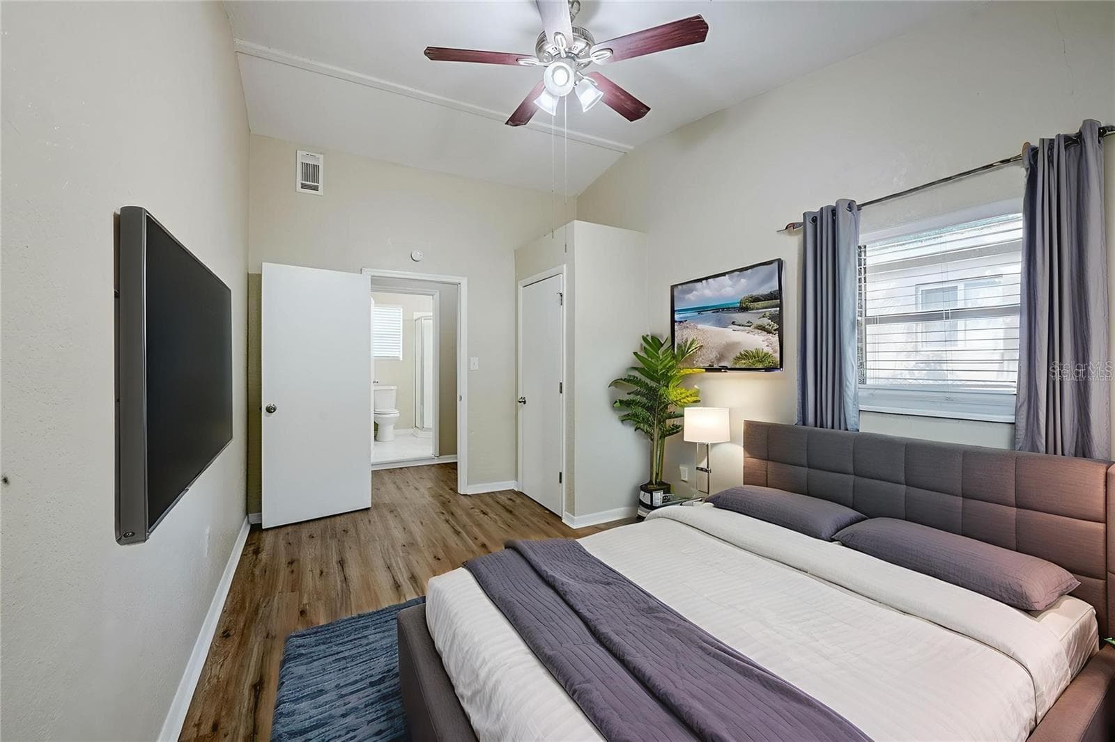 Single Family Residence at 5214 MONTAGUE PLACE, ORLANDO, photo 10 of 21