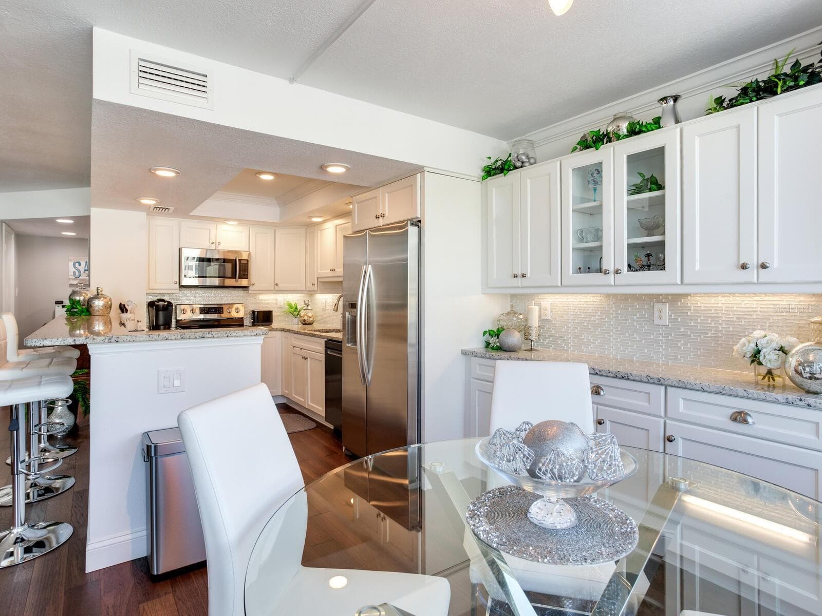 Condominium at 660 ISLAND WAY #202, CLEARWATER BEACH, photo 10 of 84
