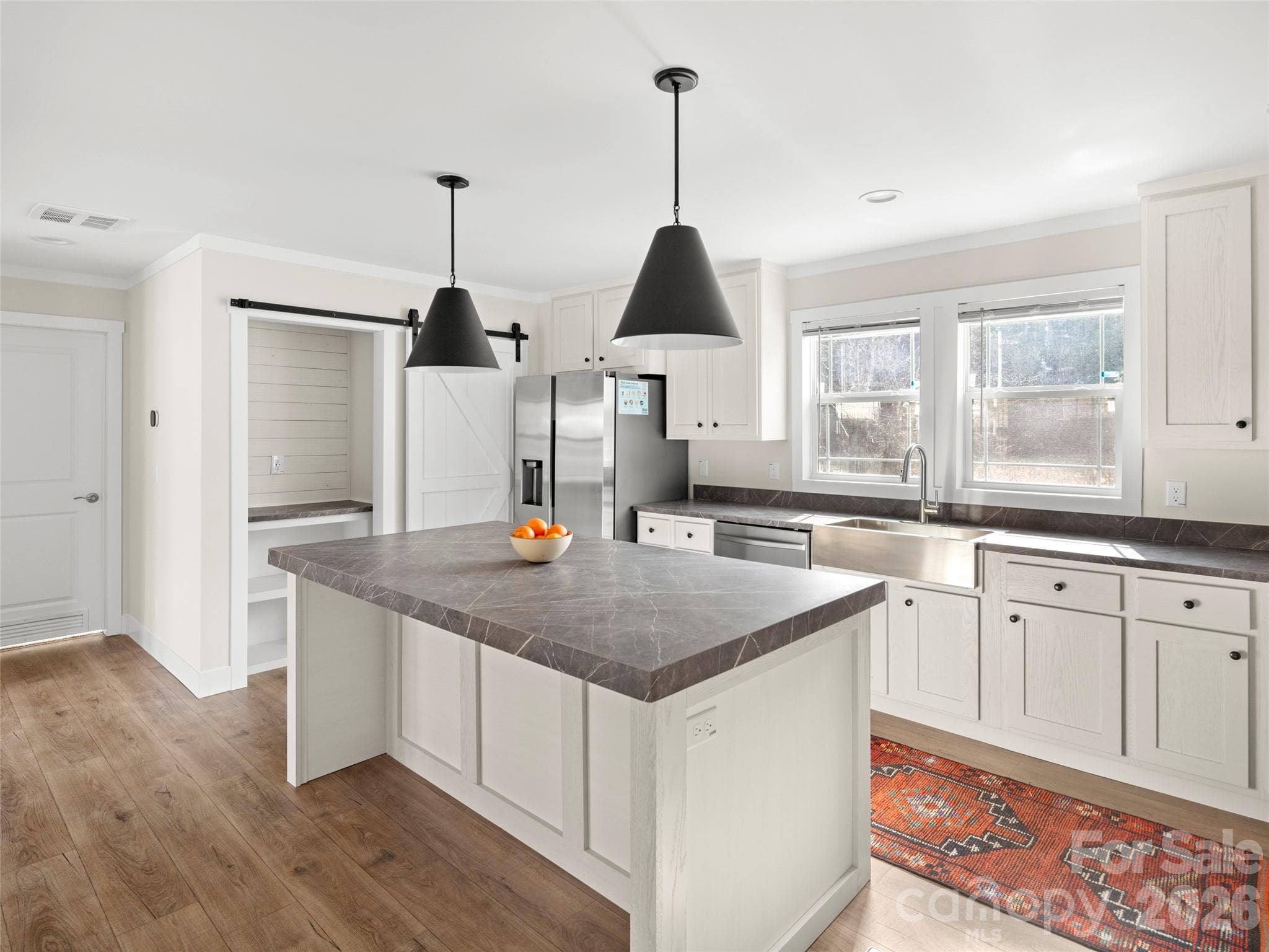 Single Family Residence at 2095 Emmas Grove Road, Fairview, photo 5 of 29