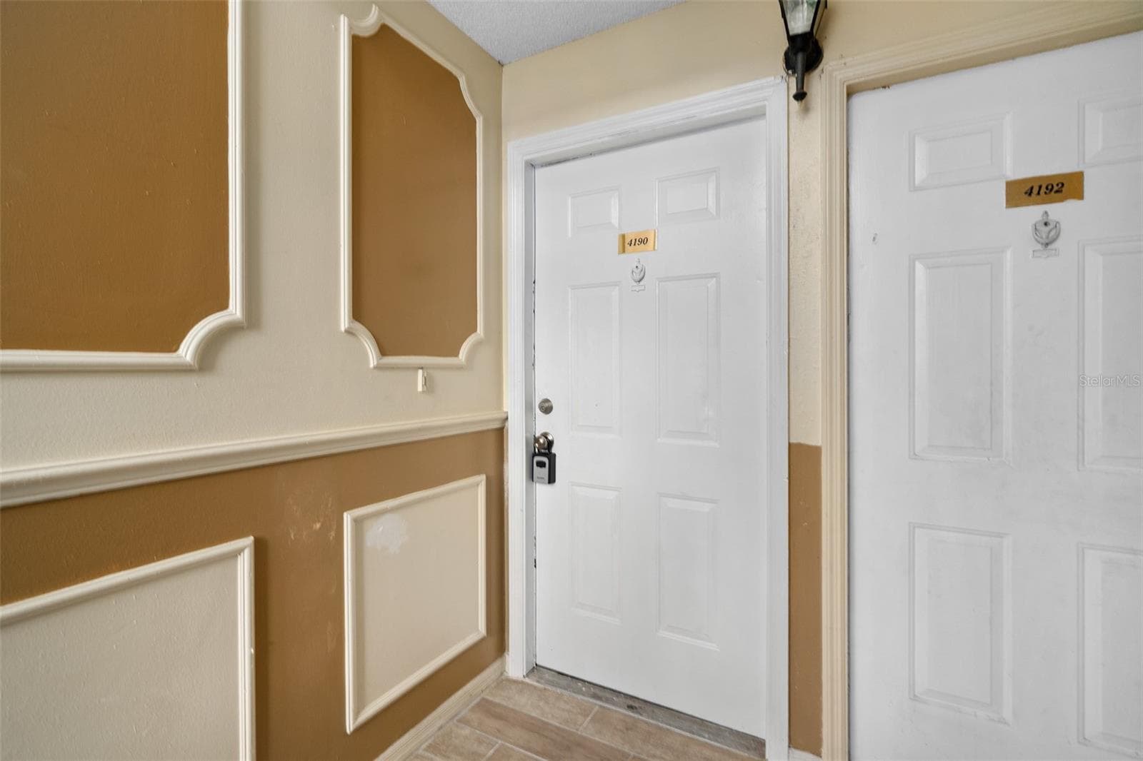 Condominium at 4190 VERSAILLES DR #4190D, ORLANDO, photo 4 of 29