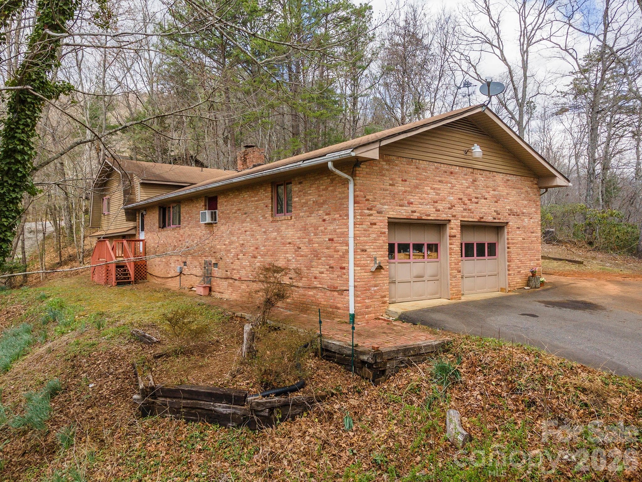 Single Family Residence at 118 Richard Lane, Black Mountain, photo 36 of 43