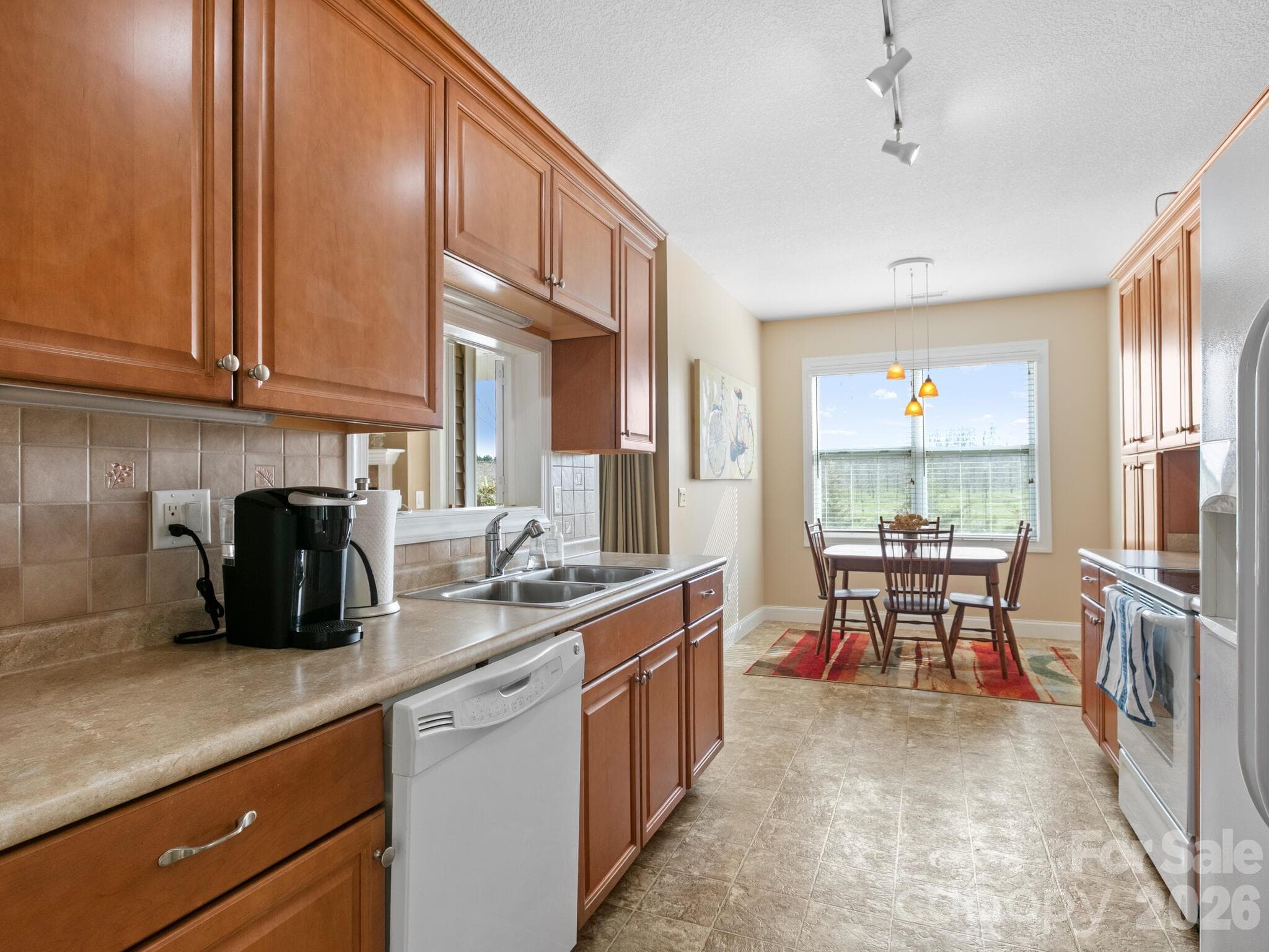 Single Family Residence at 7 Eagle Creek Trail S, Flat Rock, photo 9 of 29