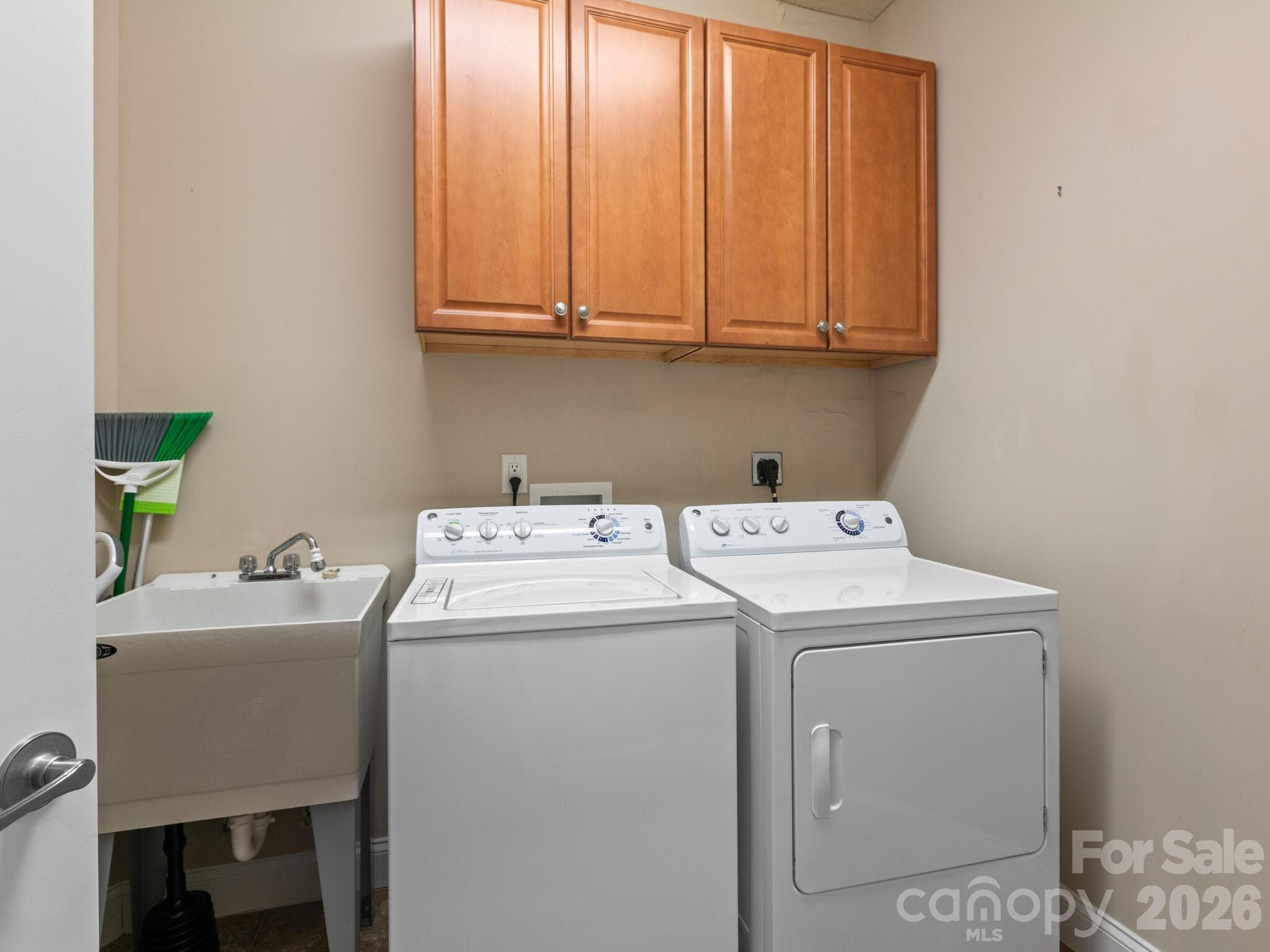 Single Family Residence at 7 Eagle Creek Trail S, Flat Rock, photo 23 of 29