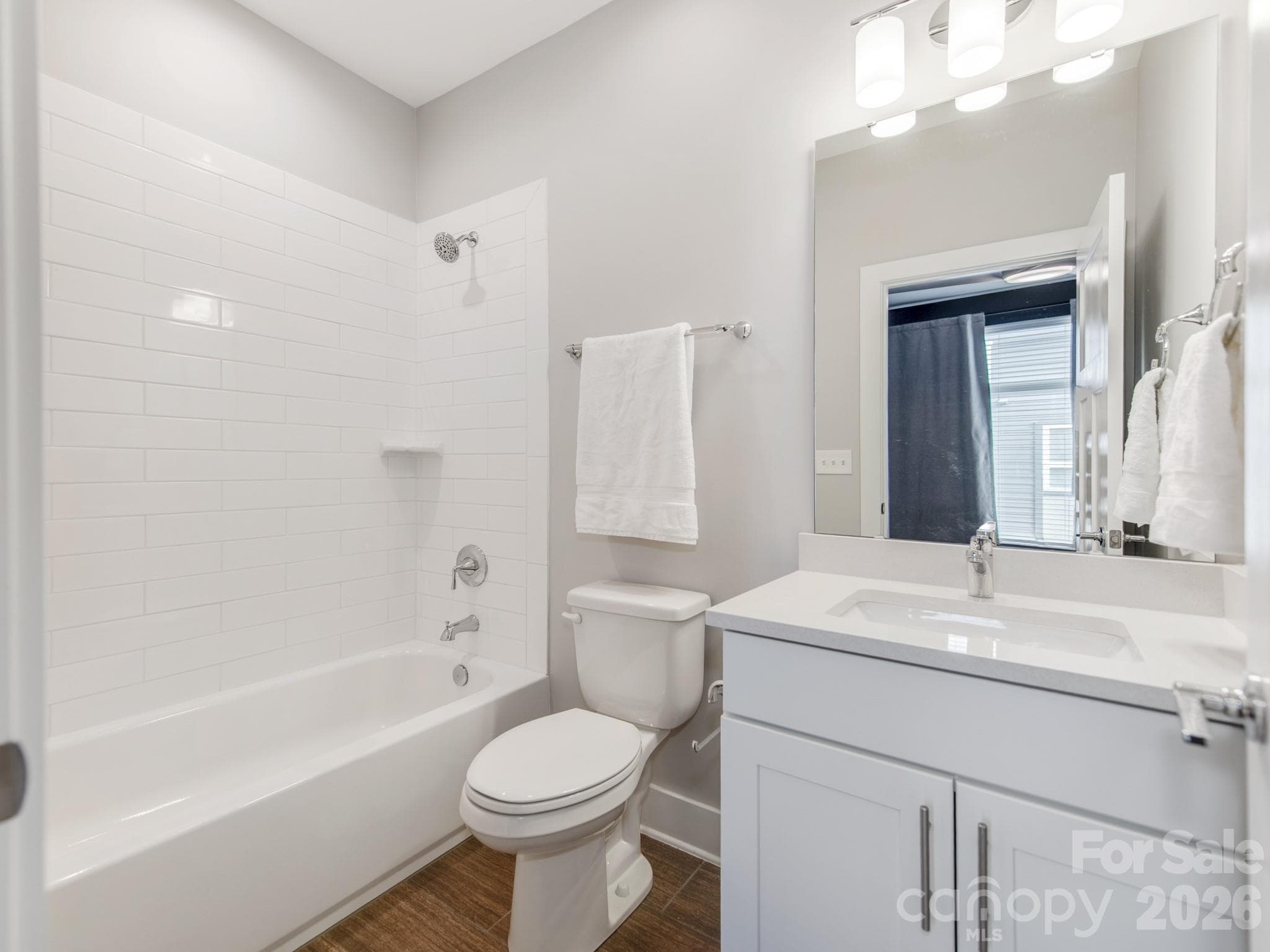 Ensuite bathroom in bedroom 2 - 436 Southend Crossing Lane, Charlotte